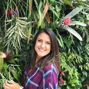 Meet your Posher, Daniela